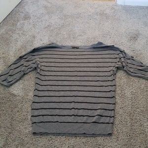 Short sleeve sweater